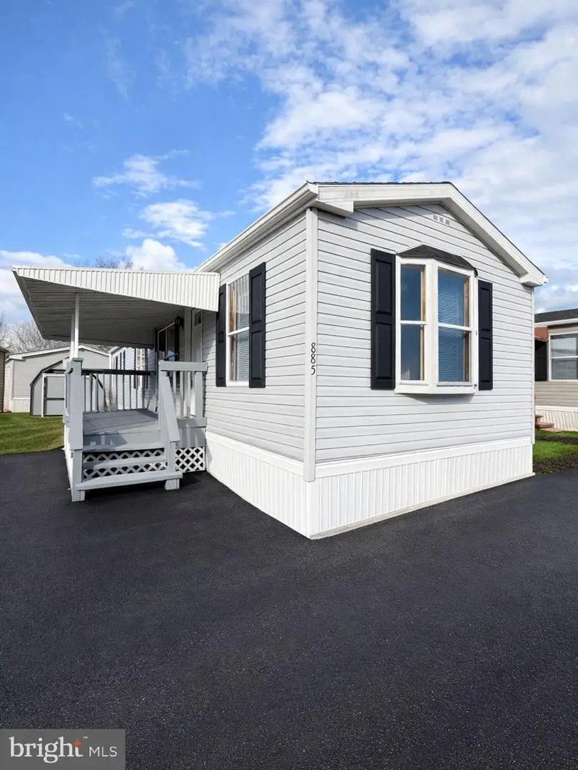 885 Buttonwood Ave, Spring City, PA 19475 - #1