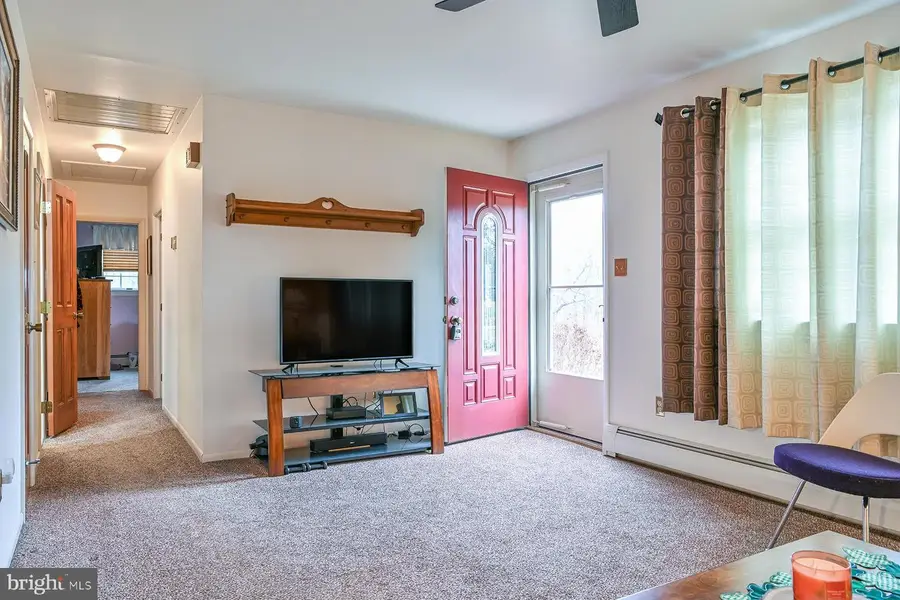 589 Neiman Rd, Pottstown, PA 19465 - #3