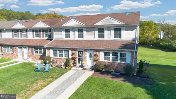 560 Lancaster Ct, DOWNINGTOWN, PA 19335