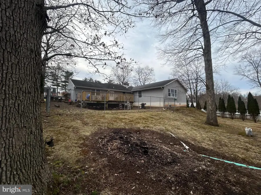 315 Quarry Rd, Spring City, PA 19475 - #3