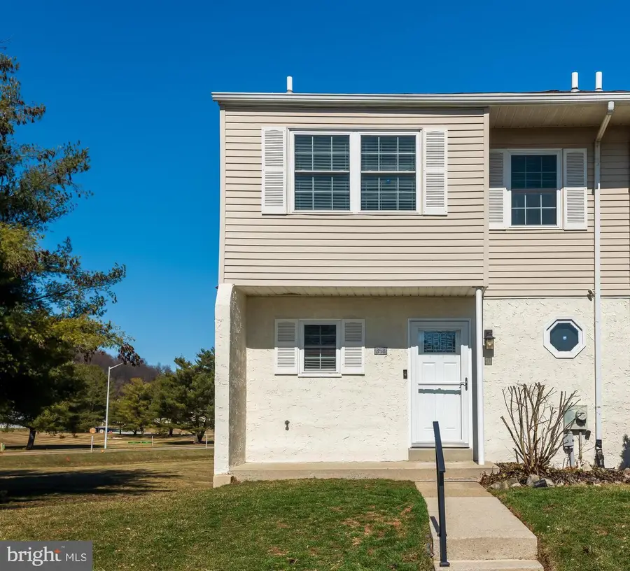 358 Carlyn Ct, Downingtown, PA 19335 - #2