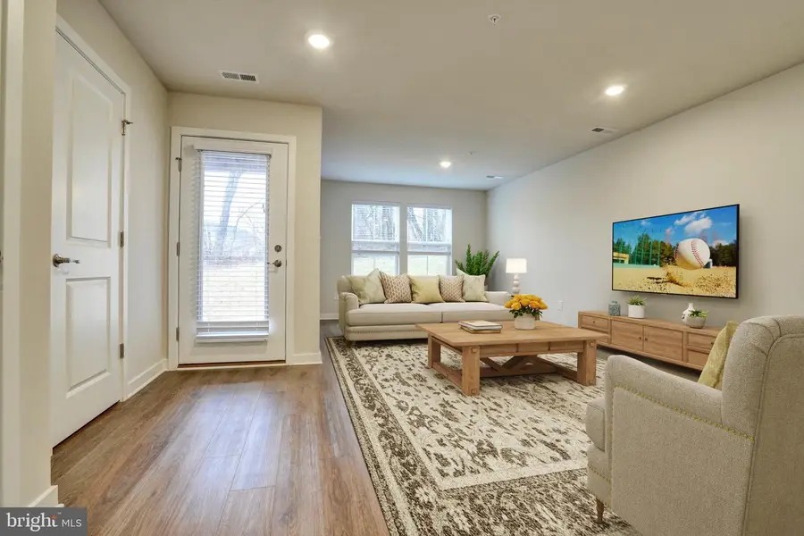 913 Magnolia Ln, Spring City, PA 19475 - #2