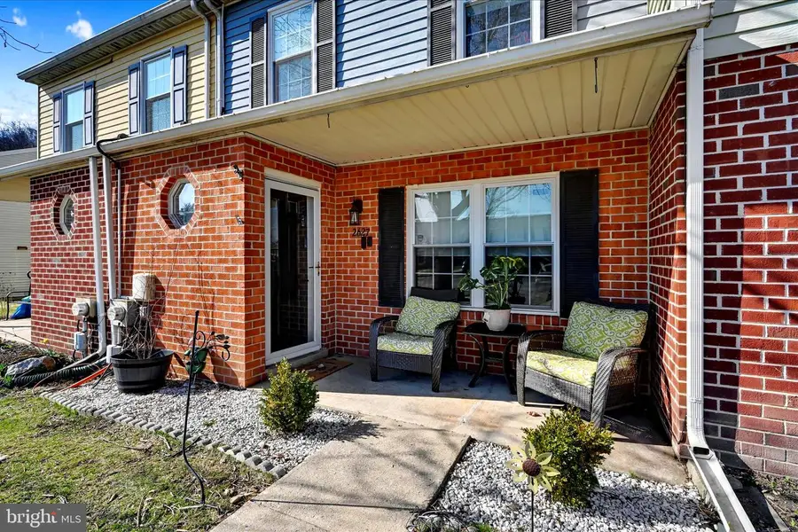 2627 Barclay St, Coatesville, PA 19320 - #2