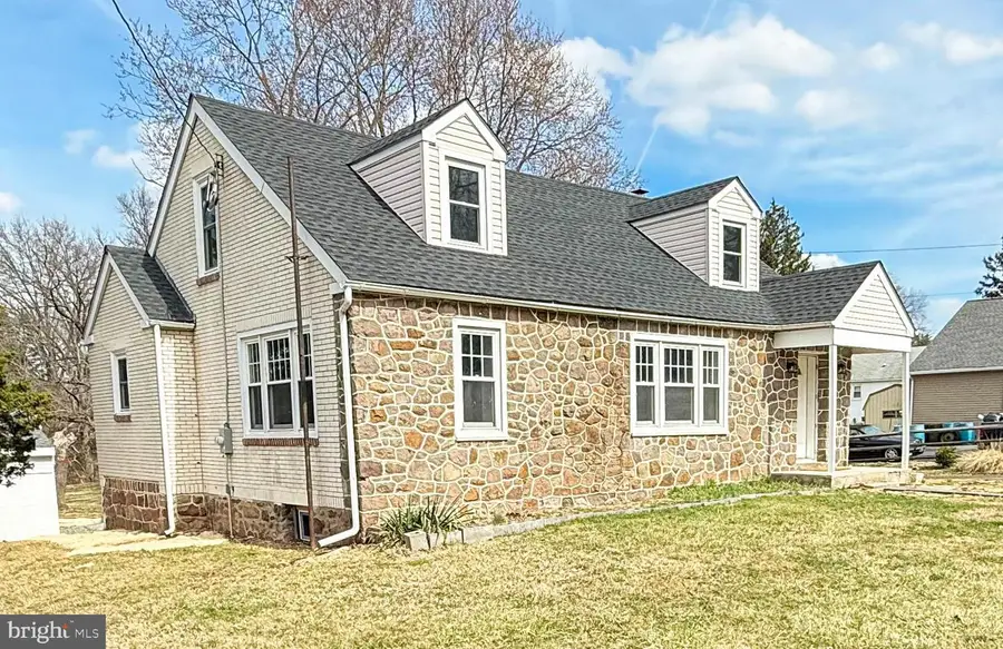 211 Pearl St, Pottstown, PA 19465 - #2