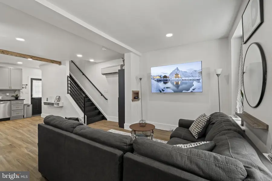 406 W Chestnut St, West Chester, PA 19380 - #3