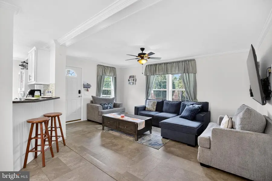 61 Violet Dr, Honey Brook, PA 19344 - #2