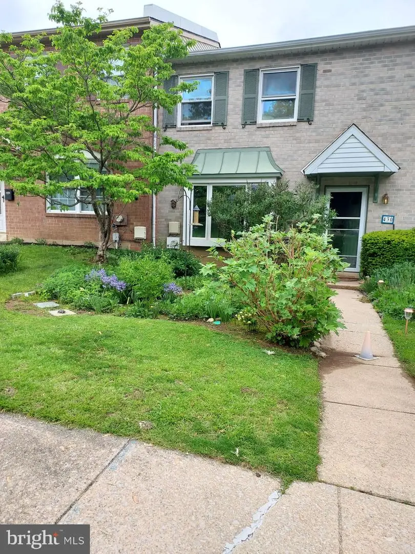 430 Carmarthen Ct, Exton, PA 19341 - #2