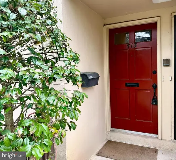 513 Old Forge Xing #513, DEVON, PA 19333