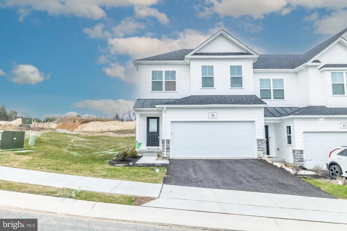 25 Valley Oak Rd, Glenmoore, PA 19343 - #1