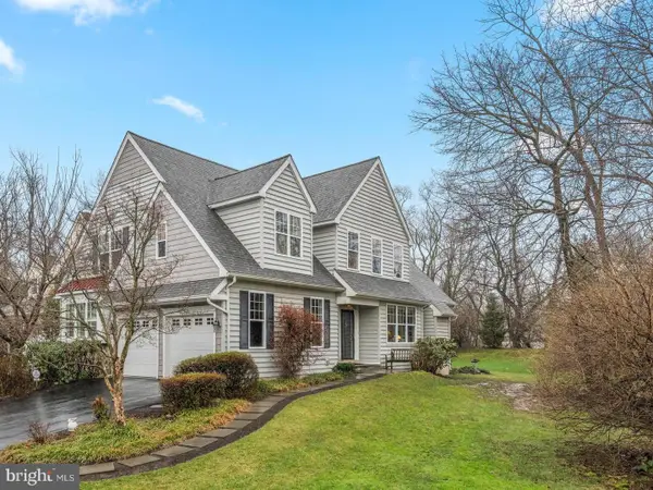 300 Old Barn Cir, PHOENIXVILLE, PA 19460