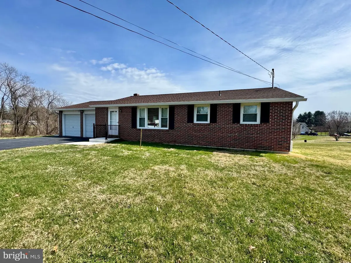 512 E Avondale Rd, West Grove, PA 19390 - #1