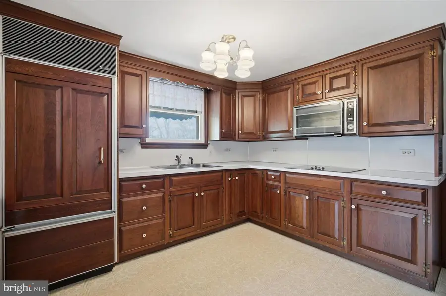 547 Dorothy Ln, West Chester, PA 19380 - #3