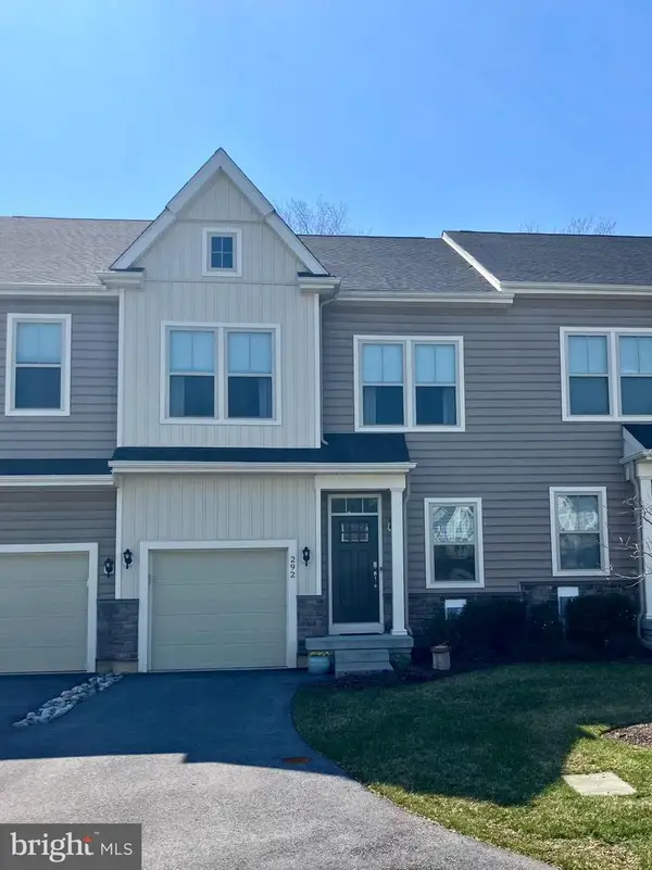 292 Kestrel Ct, KENNETT SQUARE, PA 19348