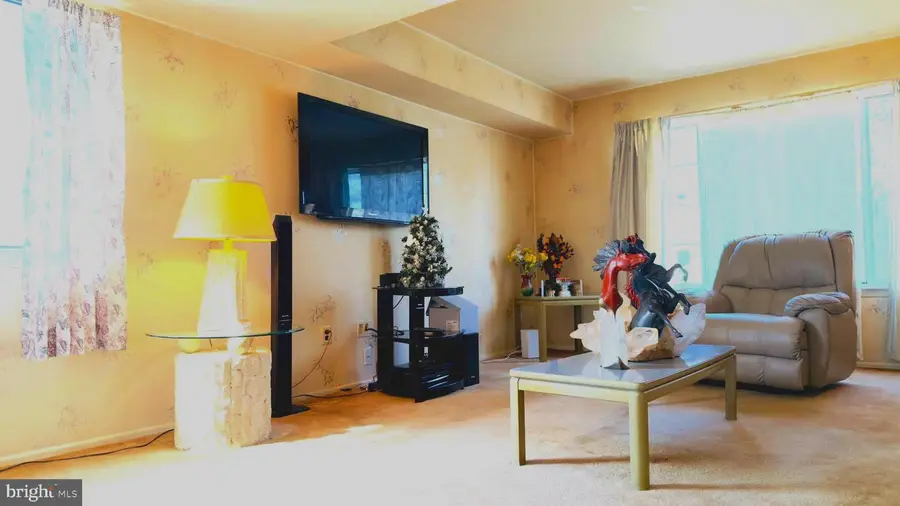 60 Nancy Ln #221, Downingtown, PA 19335 - #2