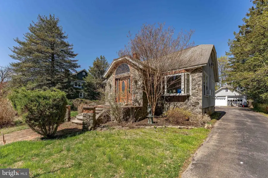 537 Red Fox Ln, Wayne, PA 19087 - #2