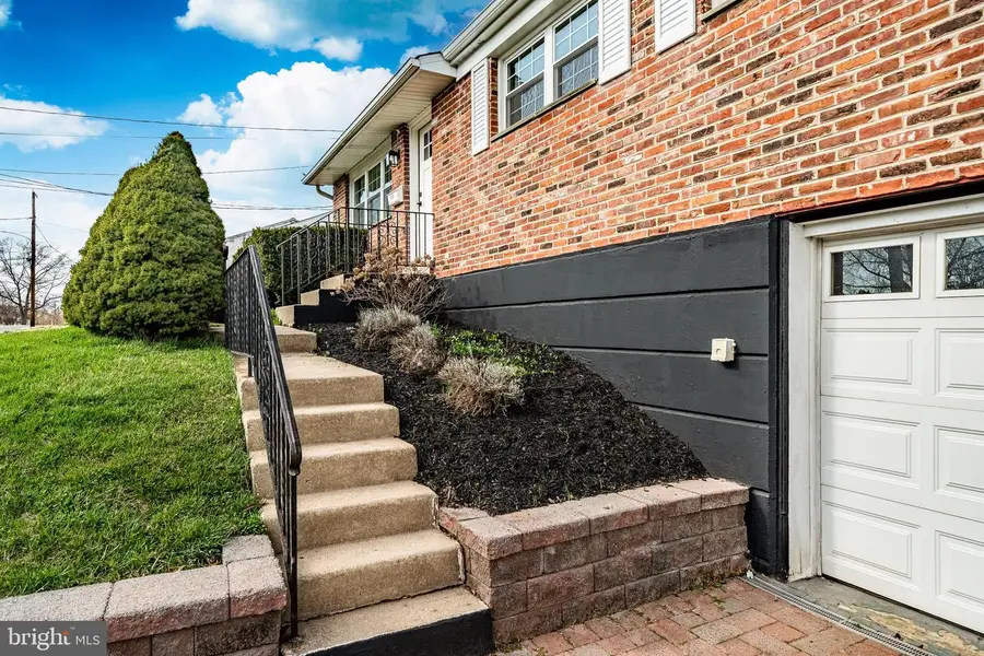 511 Ringold St, Phoenixville, PA 19460 - #3