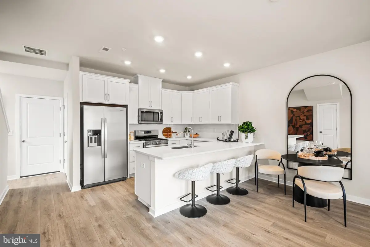 818 Graphite Dr, Phoenixville, PA 19460 - #1