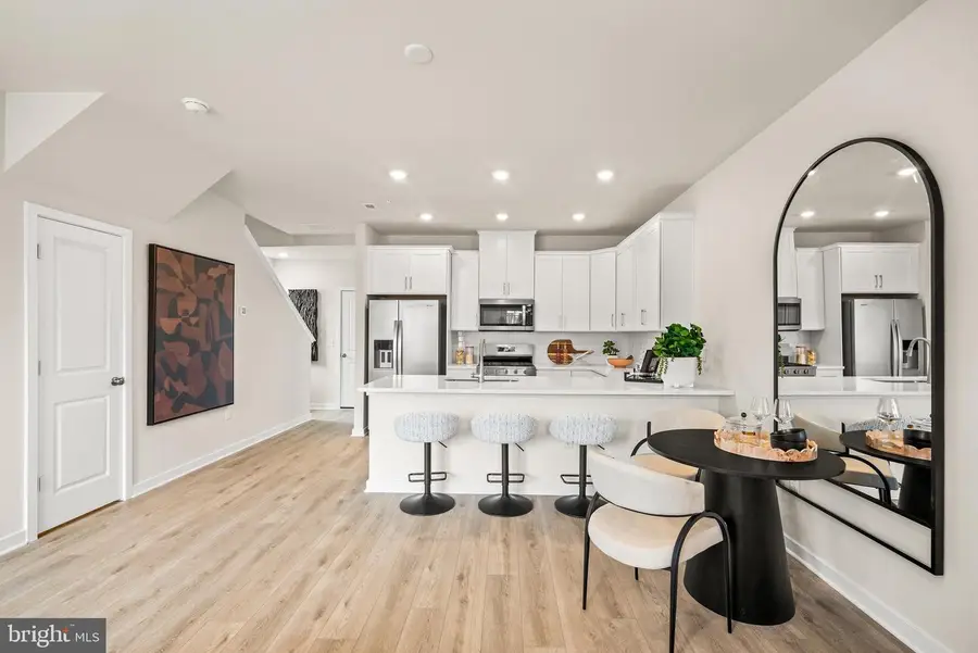 818 Graphite Dr, Phoenixville, PA 19460 - #2