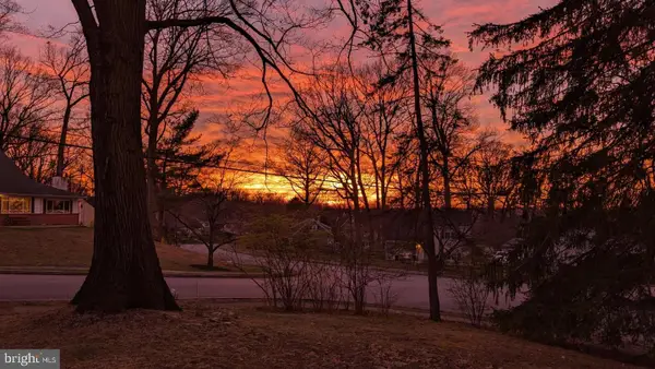 2 Sunset Dr, PAOLI, PA 19301