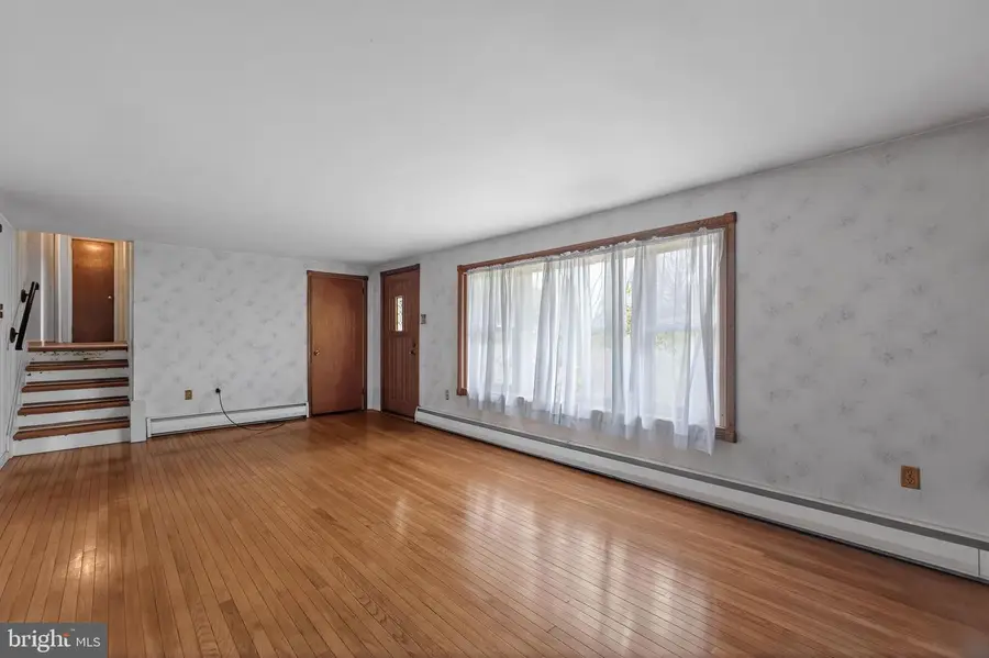 1279 Sheep Hill Rd, Pottstown, PA 19465 - #2