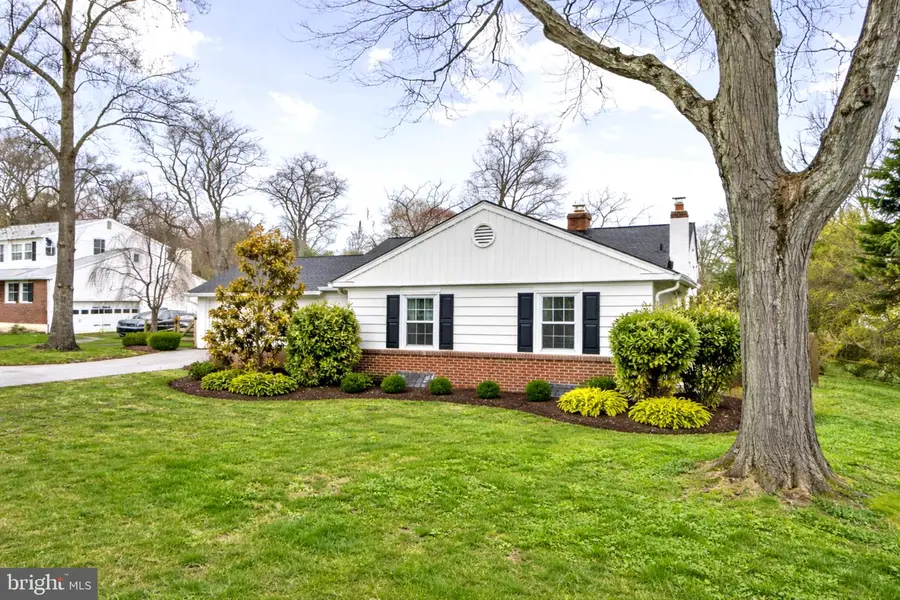 237 Waterloo Ave, Berwyn, PA 19312 - #2