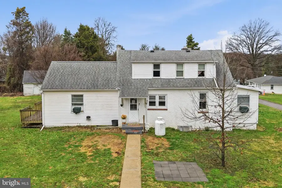 268 Ellicott Rd, Avondale, PA 19311 - #2