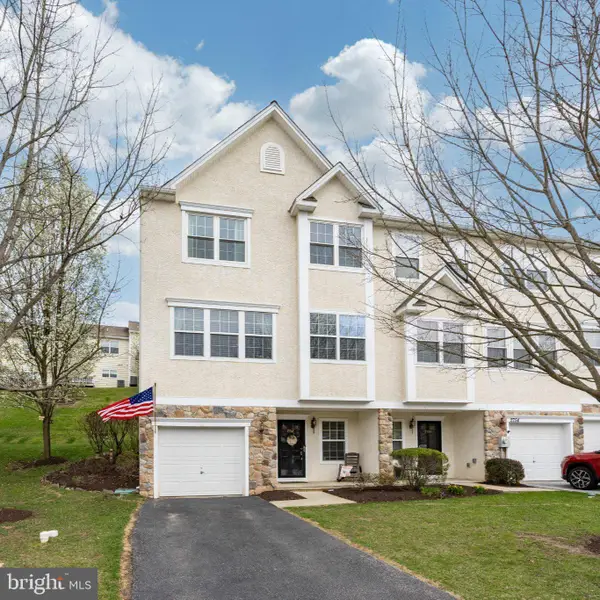 2752 Fynamore Ln, DOWNINGTOWN, PA 19335