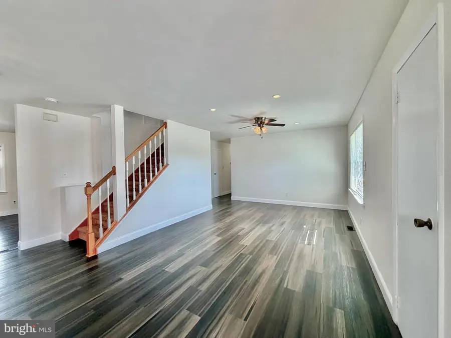 409 Sunset Dr, Downingtown, PA 19335 - #2