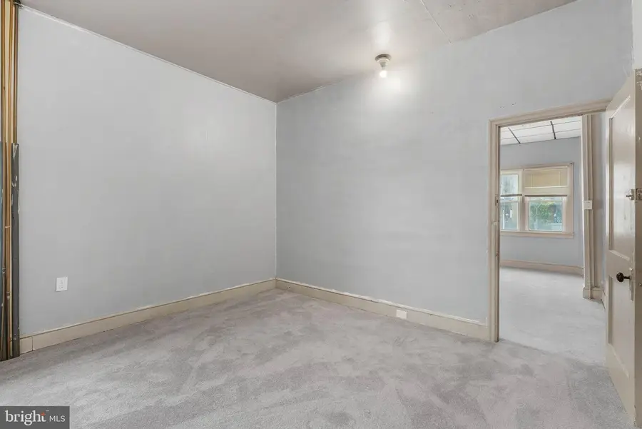 141 Washington Ave, Downingtown, PA 19335 - #3