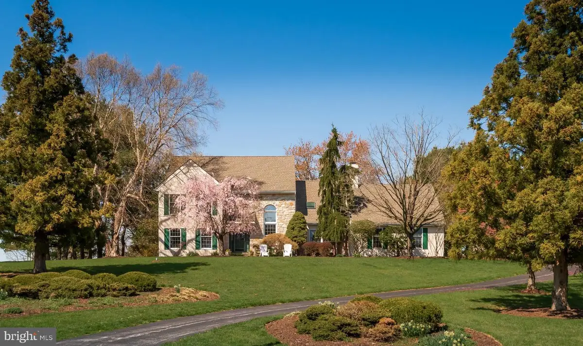 347 Harshaw Dr, Chester Springs, PA 19425 - #1