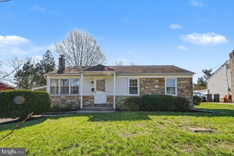 1204 Madison Ave, Phoenixville, PA 19460 - #2