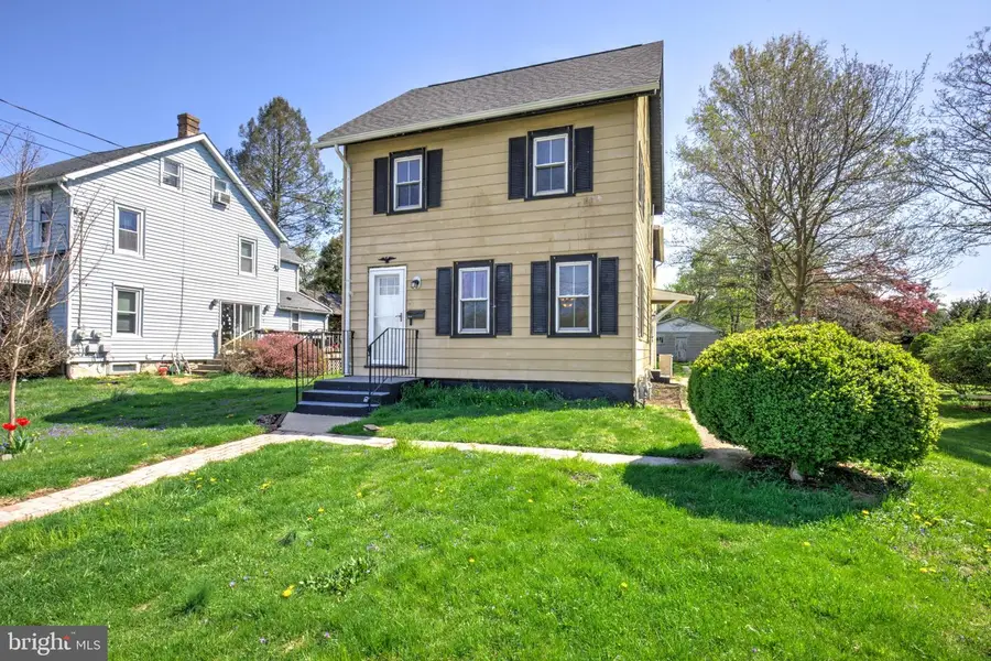 411 Franklin St, Oxford, PA 19363 - #2