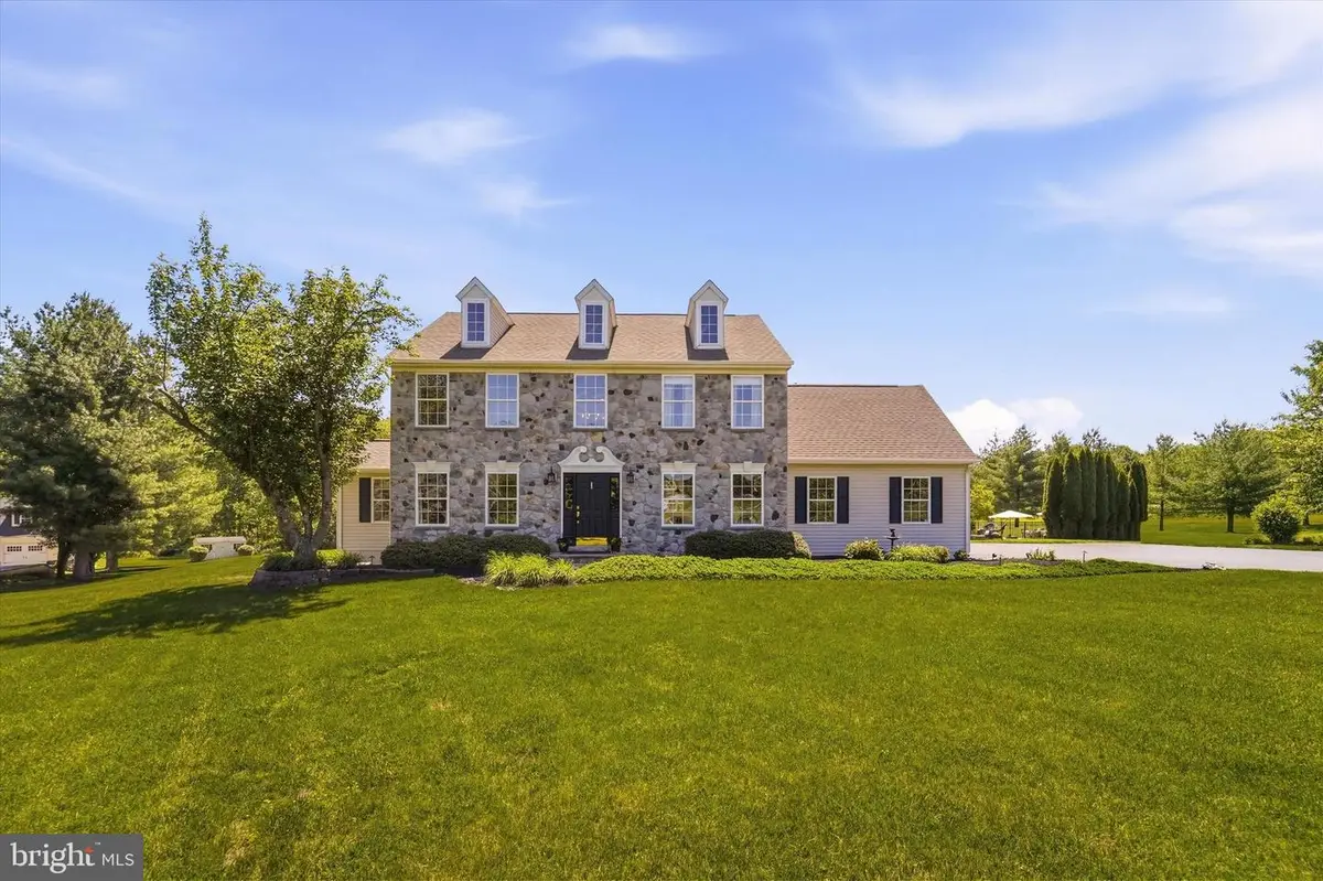 205 Maplewood Dr, Phoenixville, PA 19460 - #1