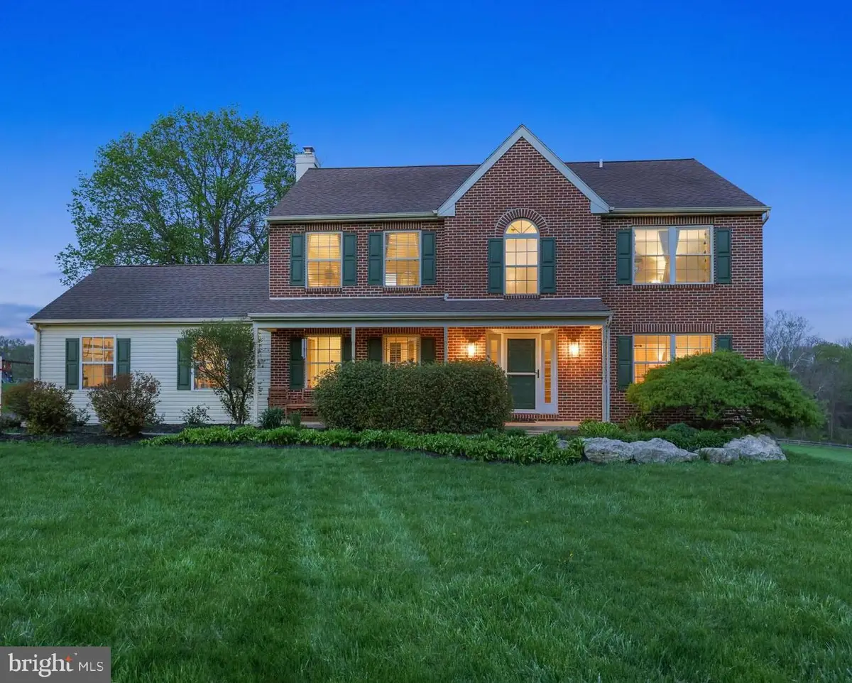 7 E Hunter Creek Ln, West Grove, PA 19390 - #1