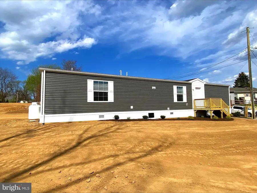 2140 Horseshoe Park, Honey Brook, PA 19344 - #2