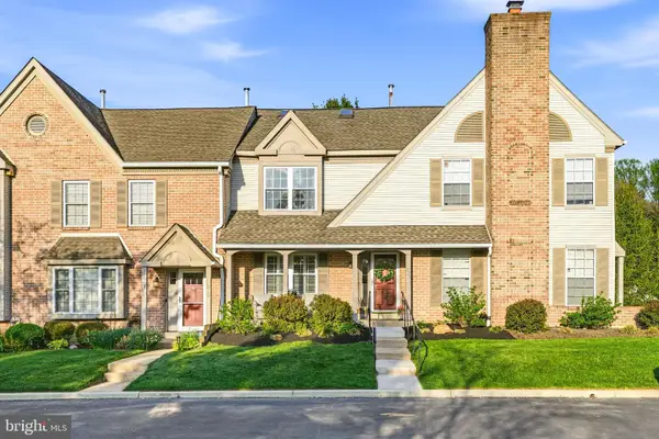 221 Cambridge Cir #113, KENNETT SQUARE, PA 19348