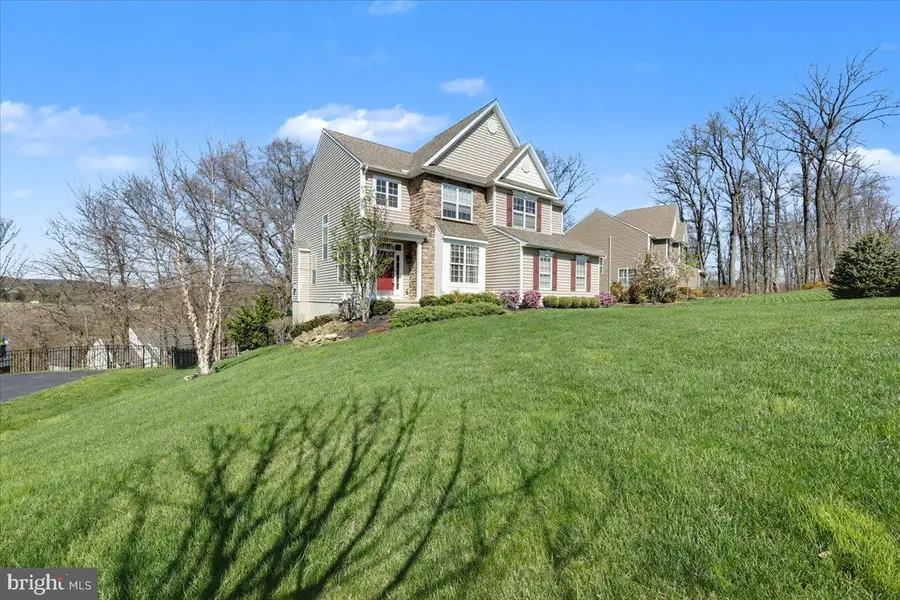 230 Ironstone Ln, Elverson, PA 19520 - #2