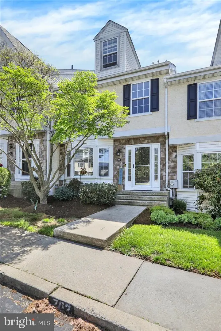 702 Coventry Pointe Ln, Pottstown, PA 19465 - #2