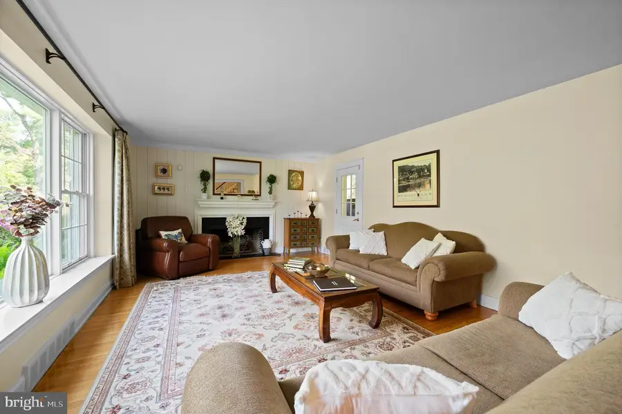 1141 Wisteria Dr, Malvern, PA 19355 - #3
