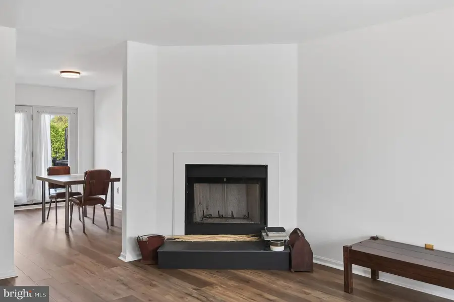 122 Longford Rd, West Chester, PA 19380 - #3