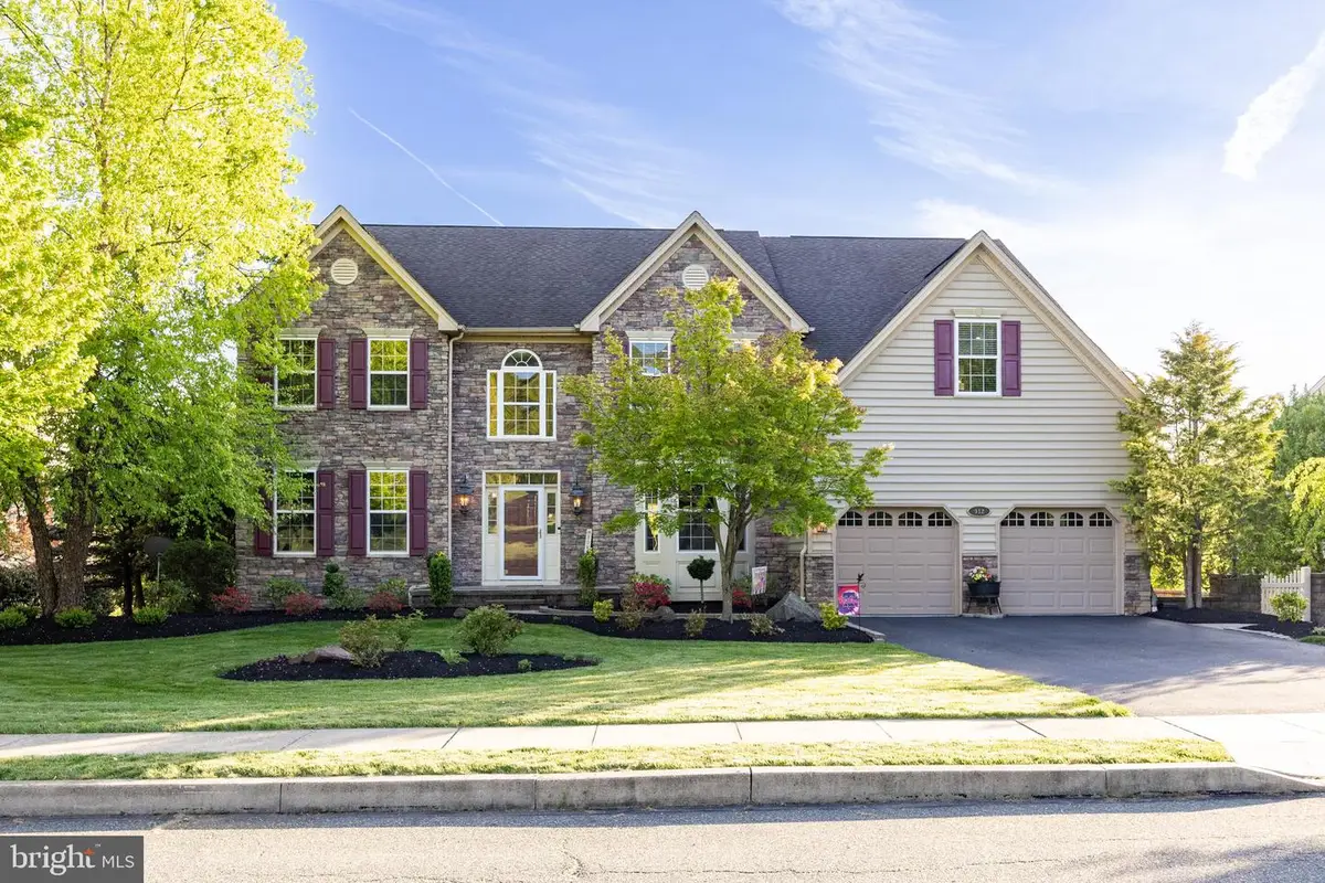 912 Nottingham Rd, Pottstown, PA 19465 - #1