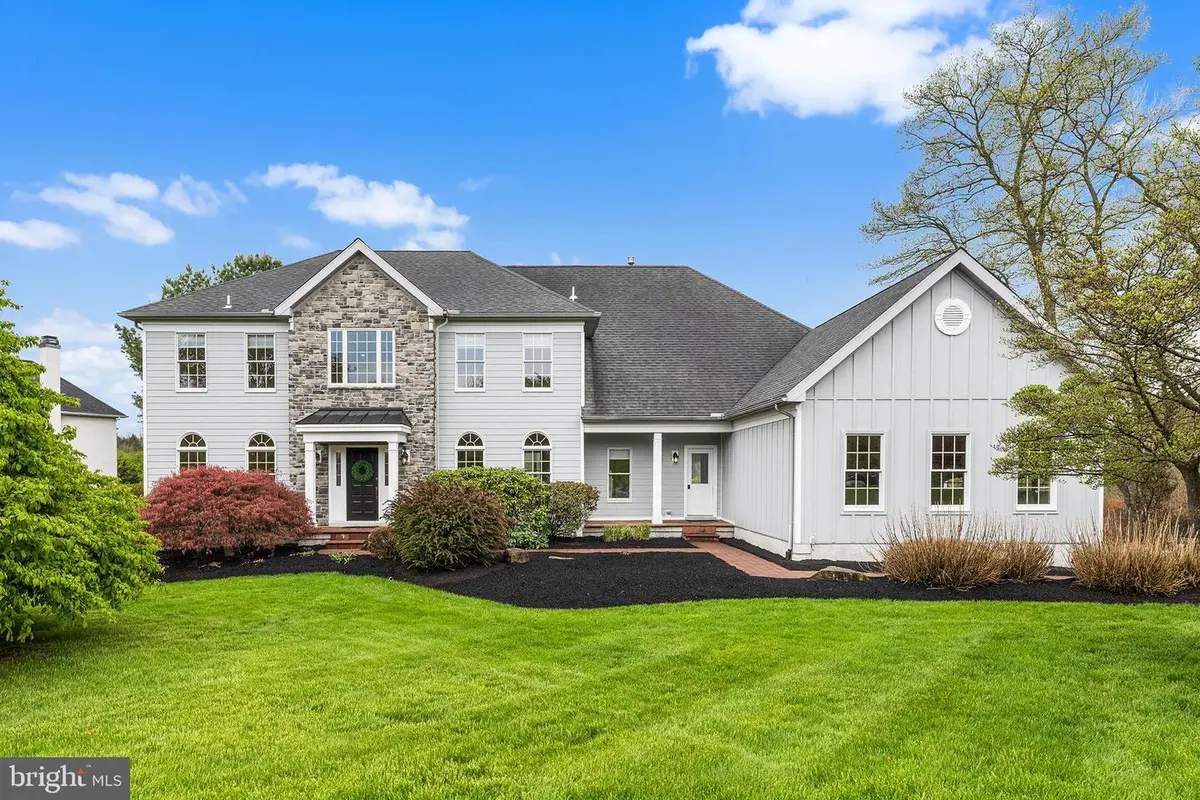 327 Twin Pond Dr, West Chester, PA 19382 - #1