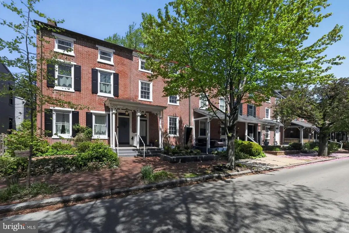 237 W Barnard St, West Chester, PA 19382 - #1