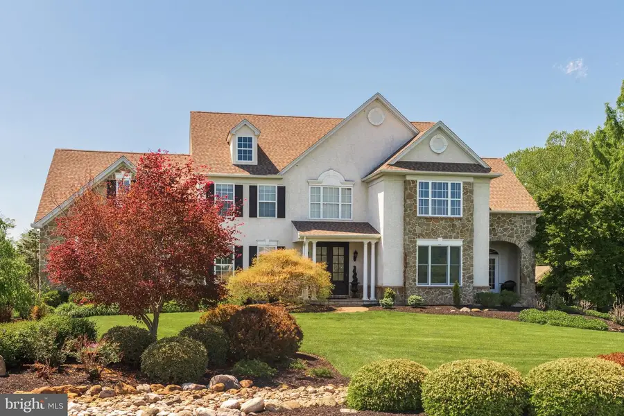 93 Hearthstone Cir, Phoenixville, PA 19460 - #2