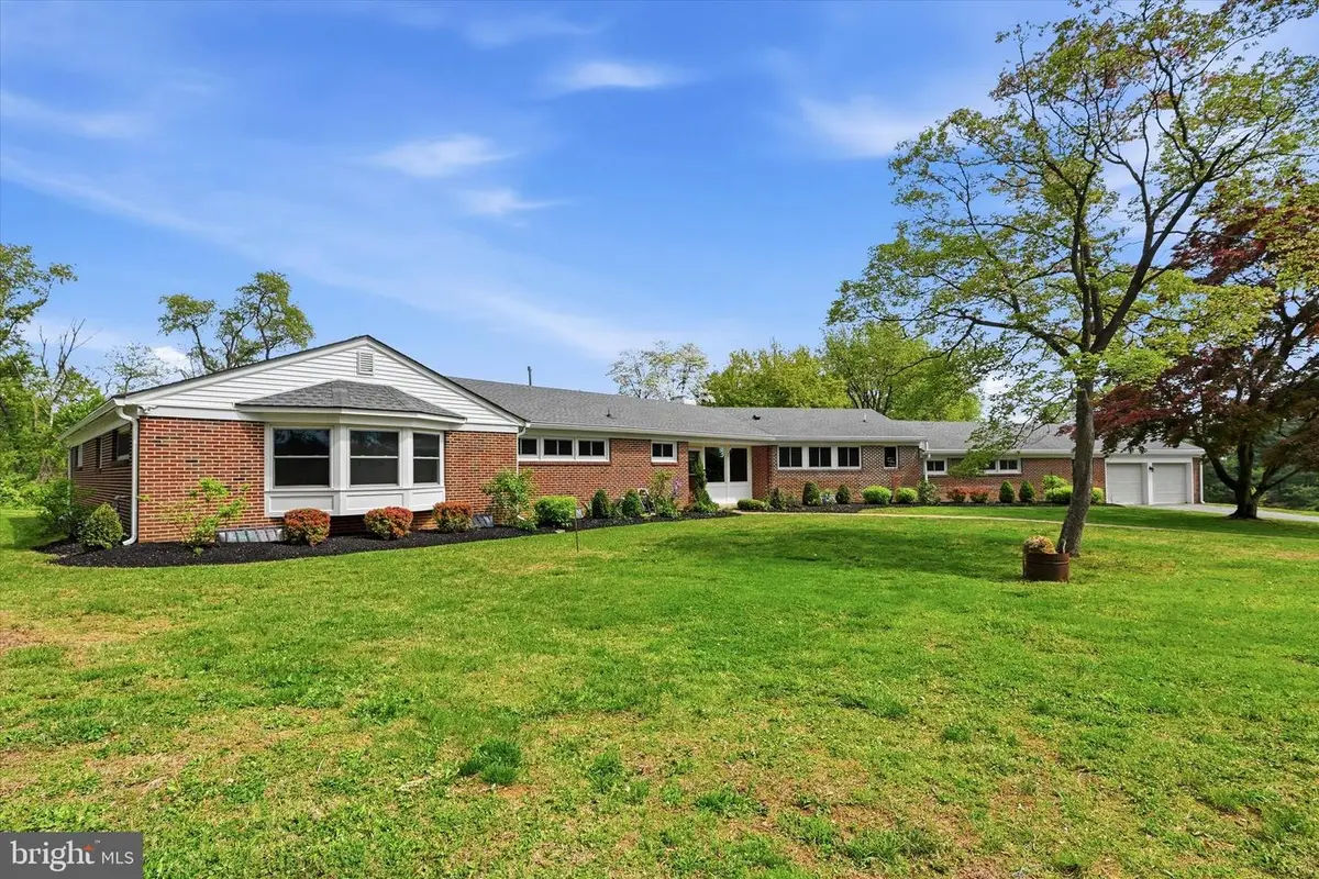 110 Ponds Edge Dr, Chadds Ford, PA 19317 - #1