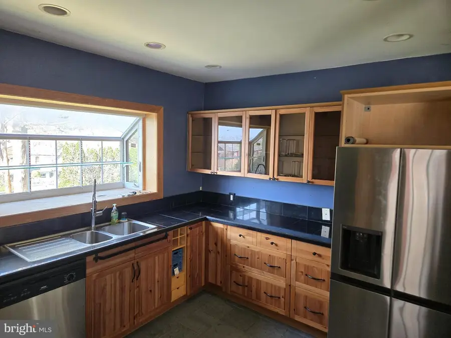 1019 Stirling St, Coatesville, PA 19320 - #3