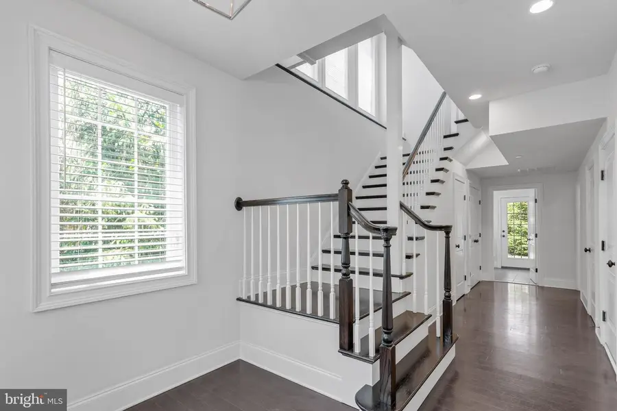 17 Grey Ct, Berwyn, PA 19312 - #2