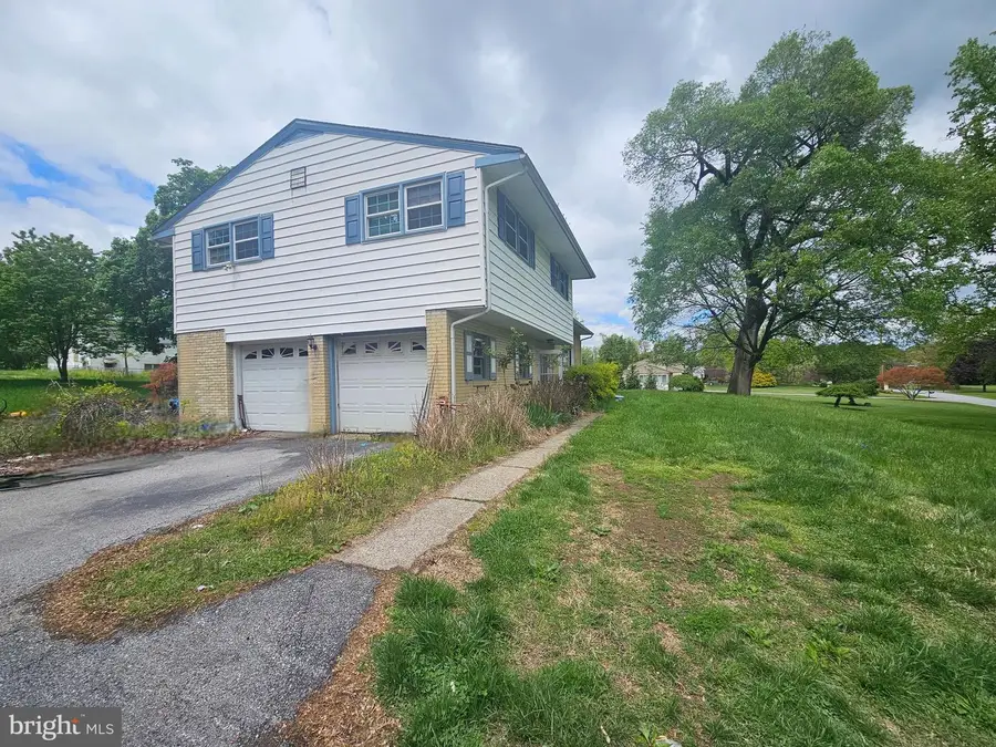 1256 Surrey Rd, West Chester, PA 19382 - #2