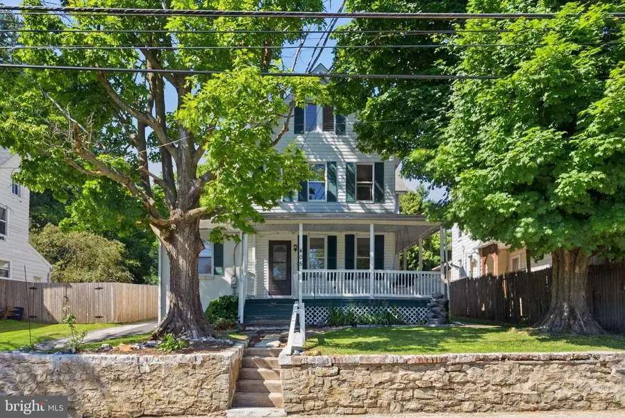 405 Strasburg Ave, Parkesburg, PA 19365 - #2