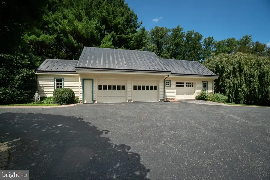 1255 Hollow Rd, Chester Springs, PA 19425 - #3